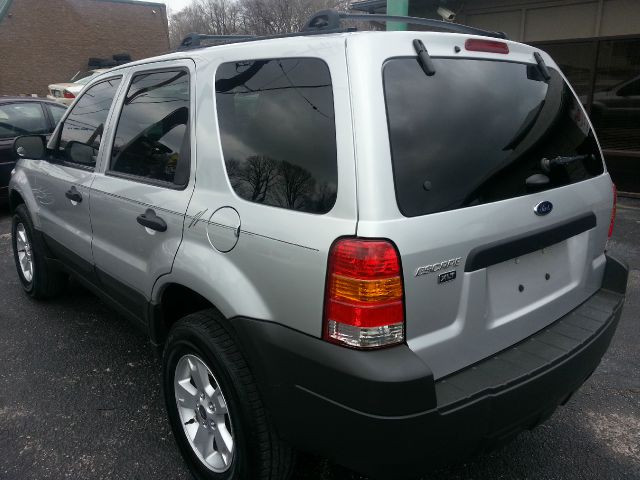 2004 Ford Escape SL 4x4 Regular Cab