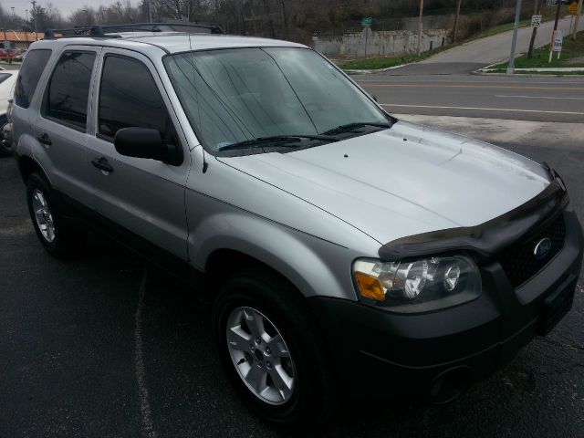 2004 Ford Escape SL 4x4 Regular Cab
