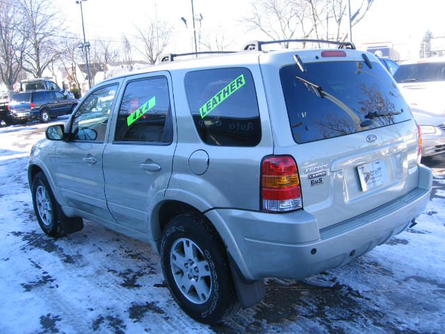 2004 Ford Escape Super