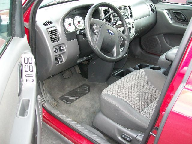 2004 Ford Escape SL 4x4 Regular Cab