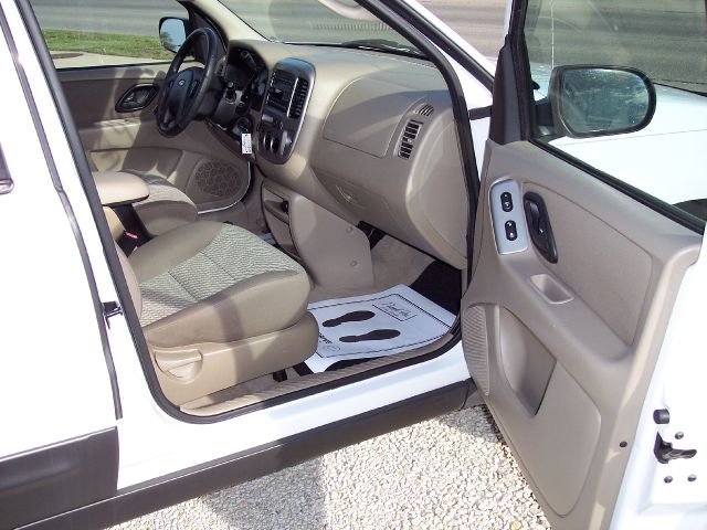 2004 Ford Escape SL 4x4 Regular Cab