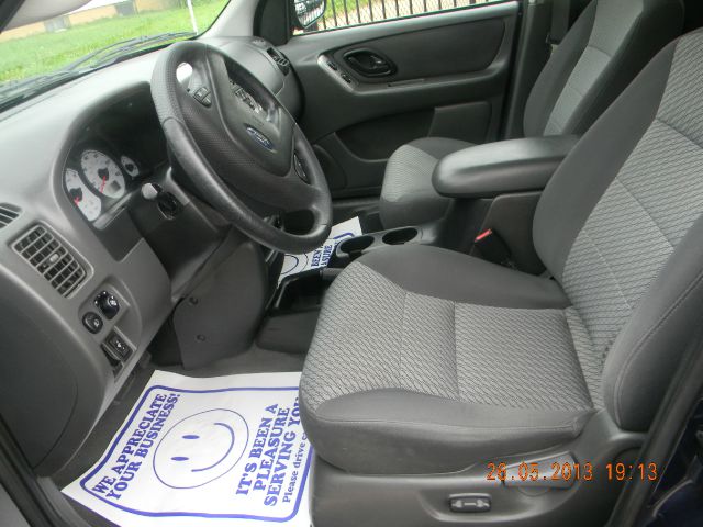 2004 Ford Escape SL 4x4 Regular Cab