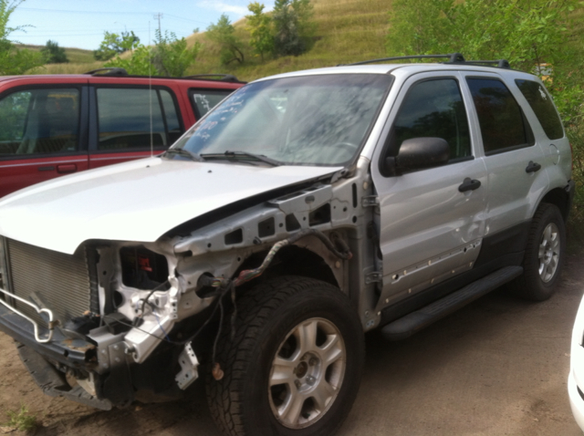 2004 Ford Escape SL 4x4 Regular Cab