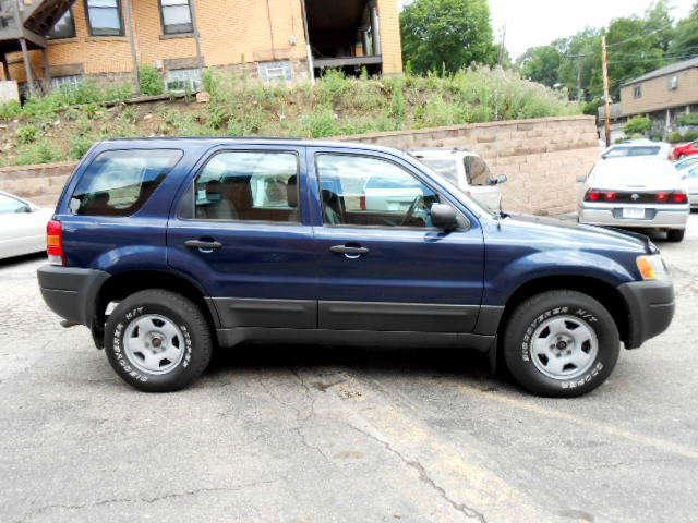 2004 Ford Escape XLS