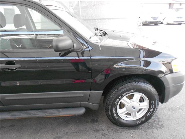 2004 Ford Escape Reg Cab 159.5 WB C5B