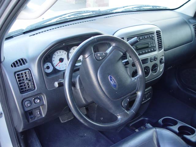 2004 Ford Escape SLT 25