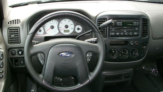 2004 Ford Escape T6 Sport Utility 4D