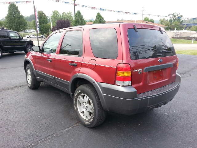 2005 Ford Escape SL 4x4 Regular Cab