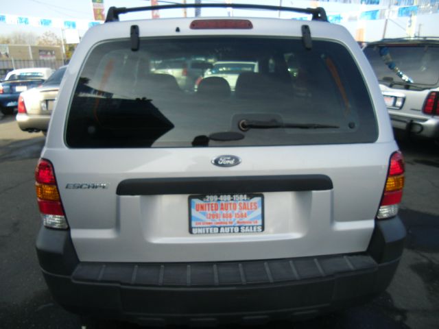 2005 Ford Escape Reg Cab 159.5 WB C5B