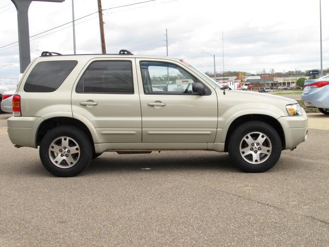 2005 Ford Escape Unknown