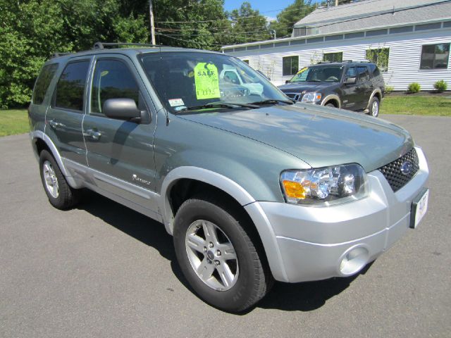 2005 Ford Escape X Hardtop