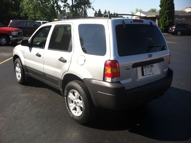 2005 Ford Escape SL 4x4 Regular Cab