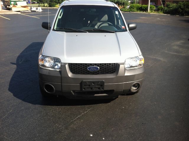 2005 Ford Escape SL 4x4 Regular Cab