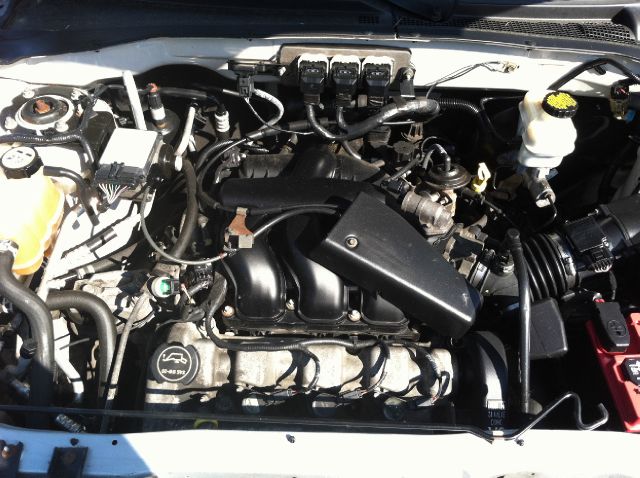 2005 Ford Escape SL 4x4 Regular Cab