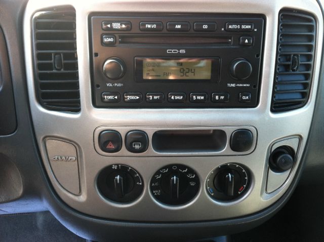 2005 Ford Escape SL 4x4 Regular Cab