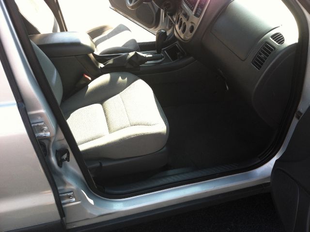 2005 Ford Escape SL 4x4 Regular Cab