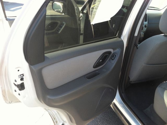 2005 Ford Escape SL 4x4 Regular Cab