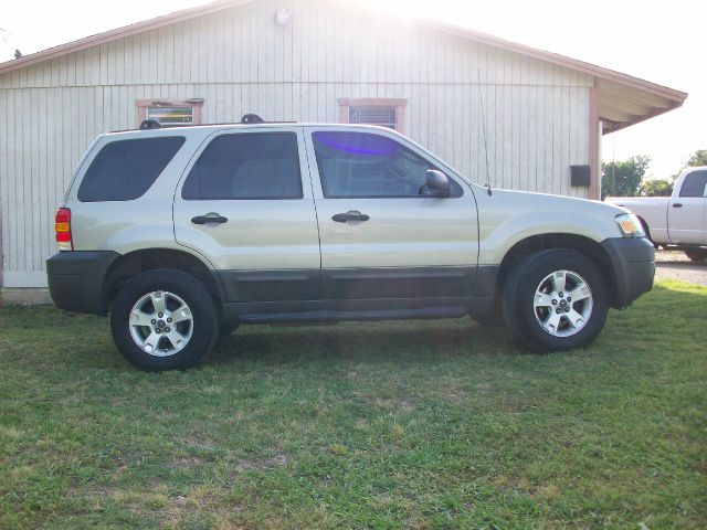 2005 Ford Escape 4x4 Coupe