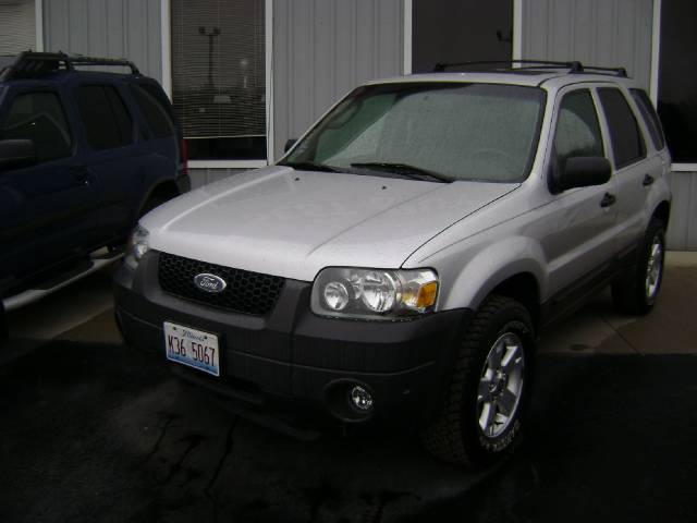 2005 Ford Escape ESi
