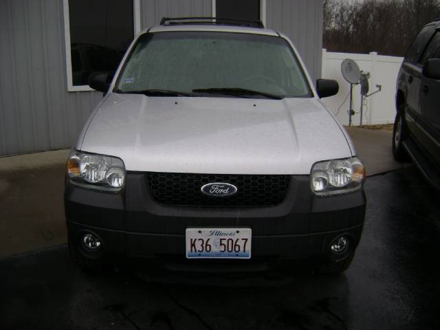 2005 Ford Escape ESi