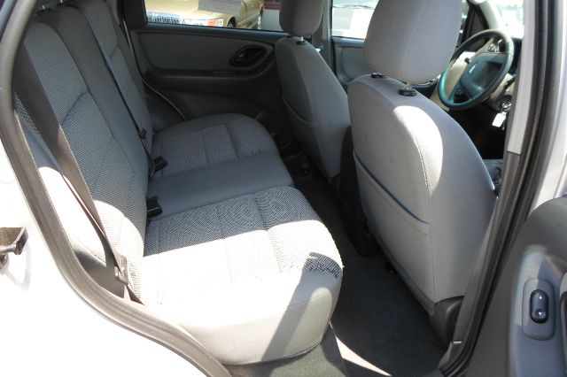 2005 Ford Escape SL 4x4 Regular Cab