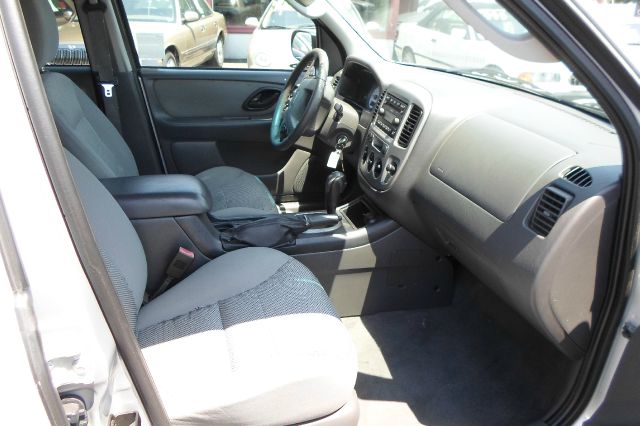 2005 Ford Escape SL 4x4 Regular Cab