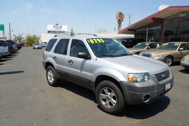2005 Ford Escape SL 4x4 Regular Cab