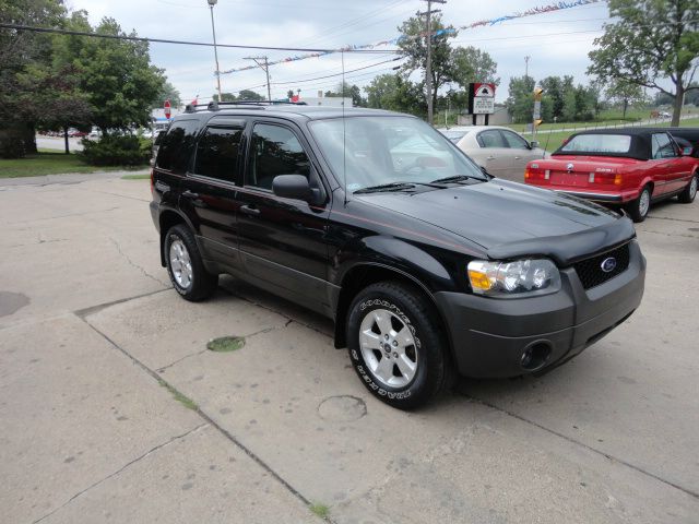 2005 Ford Escape Unknown