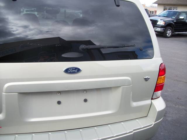2005 Ford Escape SLT 25