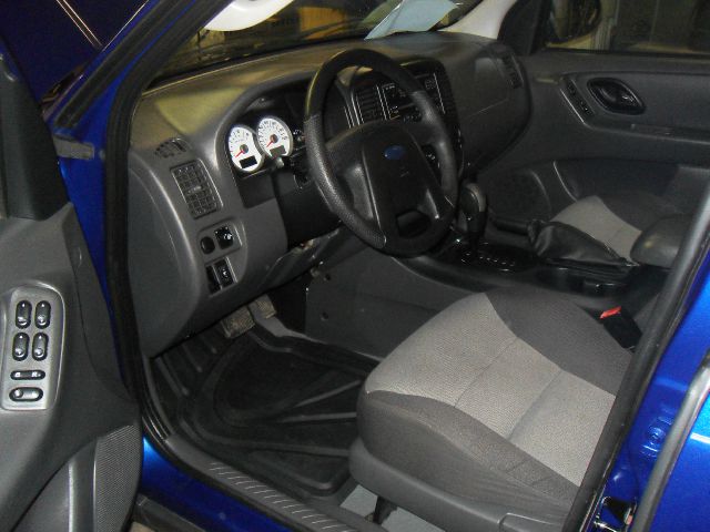 2005 Ford Escape Reg Cab 159.5 WB C5B