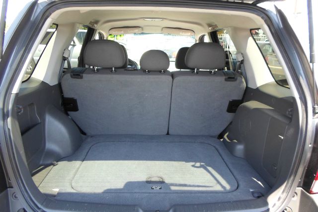 2005 Ford Escape Reg Cab 159.5 WB C5B