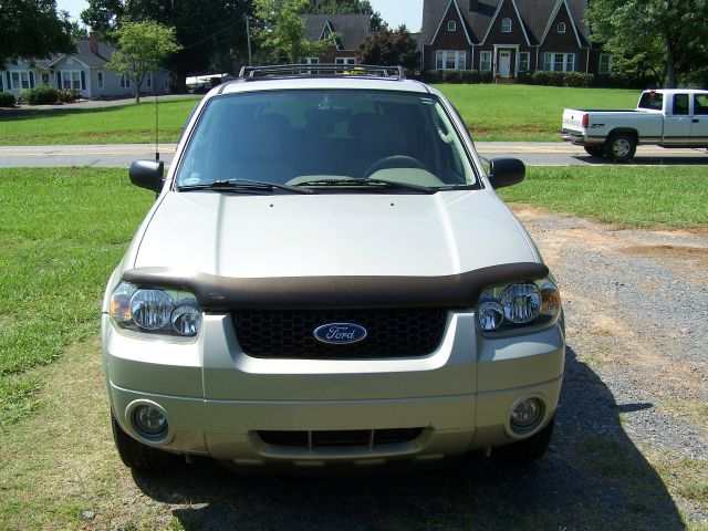 2005 Ford Escape Super