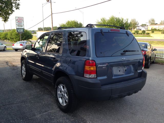 2005 Ford Escape 15