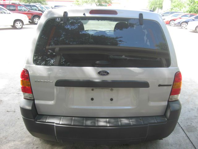 2005 Ford Escape Reg Cab 159.5 WB C5B