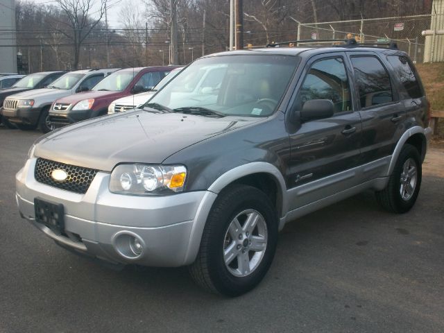 2005 Ford Escape Ram 3500 Diesel 2-WD