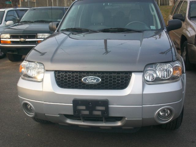 2005 Ford Escape Ram 3500 Diesel 2-WD