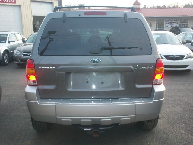 2005 Ford Escape Ram 3500 Diesel 2-WD