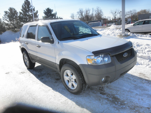 2005 Ford Escape SL 4x4 Regular Cab