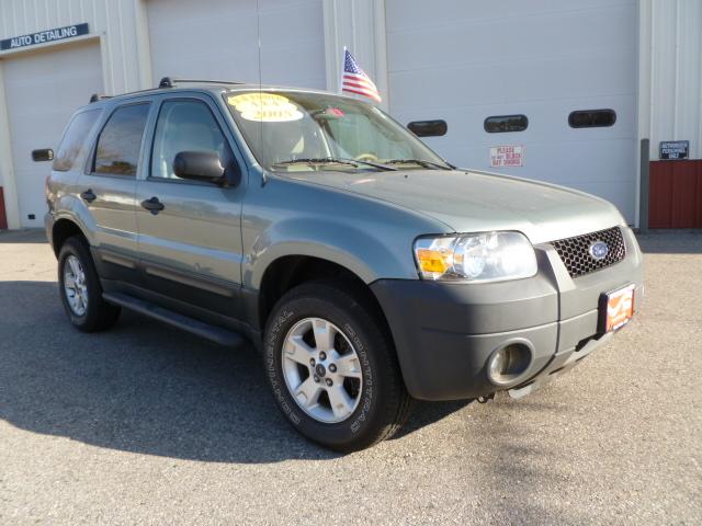2005 Ford Escape ESi