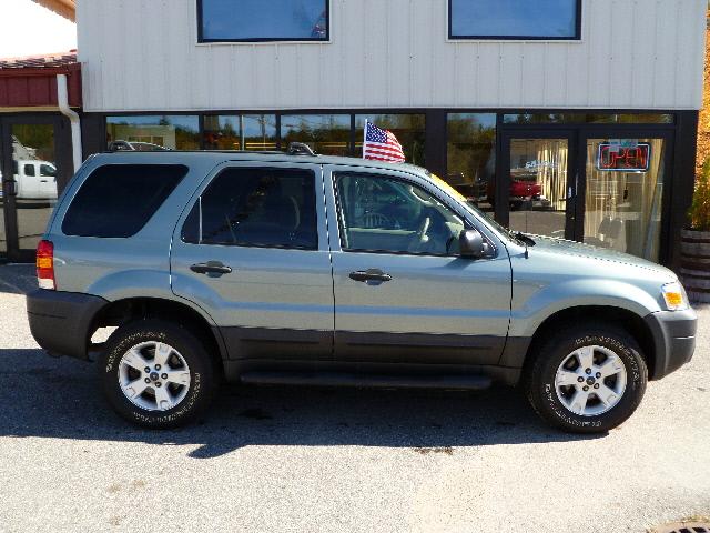 2005 Ford Escape ESi