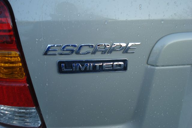 2005 Ford Escape Super