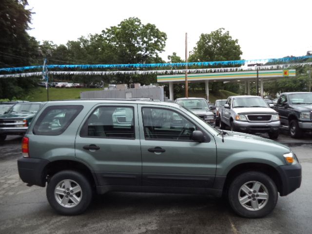 2005 Ford Escape Reg Cab 159.5 WB C5B