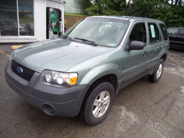 2005 Ford Escape Reg Cab 159.5 WB C5B
