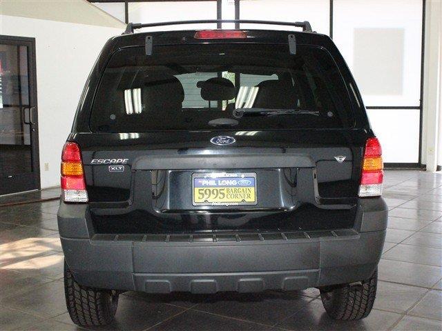 2005 Ford Escape 15