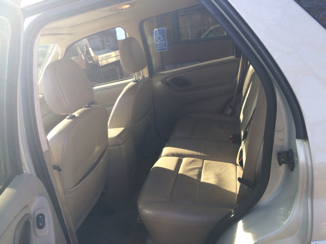 2005 Ford Escape Super