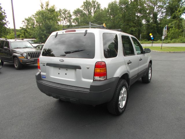 2005 Ford Escape SL 4x4 Regular Cab