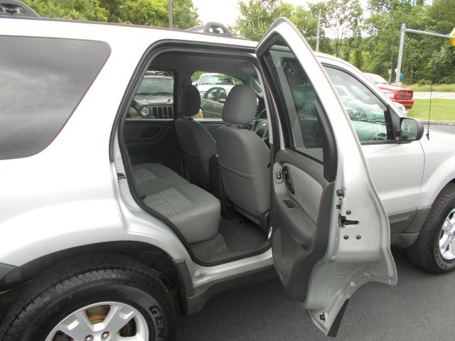 2005 Ford Escape SL 4x4 Regular Cab