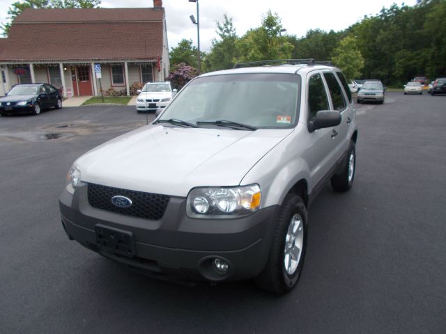 2005 Ford Escape SL 4x4 Regular Cab