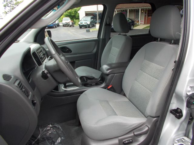 2005 Ford Escape SL 4x4 Regular Cab
