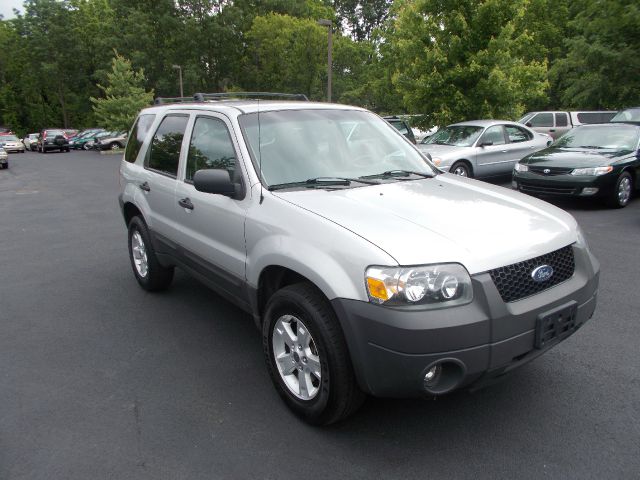 2005 Ford Escape SL 4x4 Regular Cab